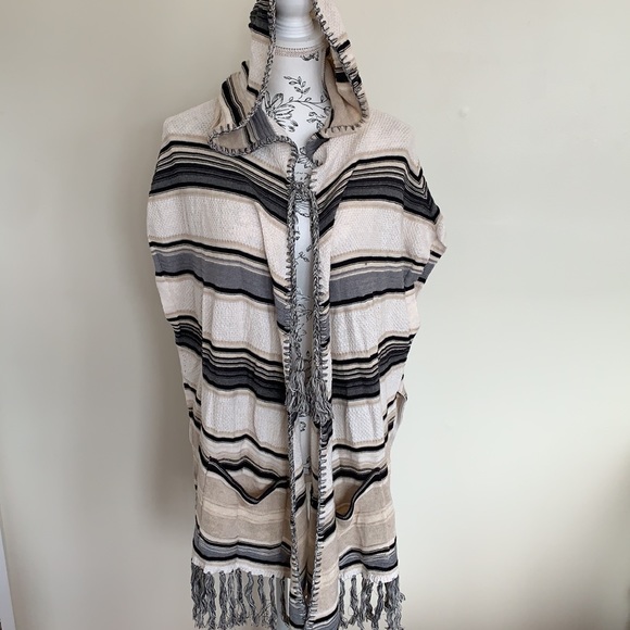 Anthropologie Moth Calexico Hooded Poncho XS/S - Picture 2 of 4